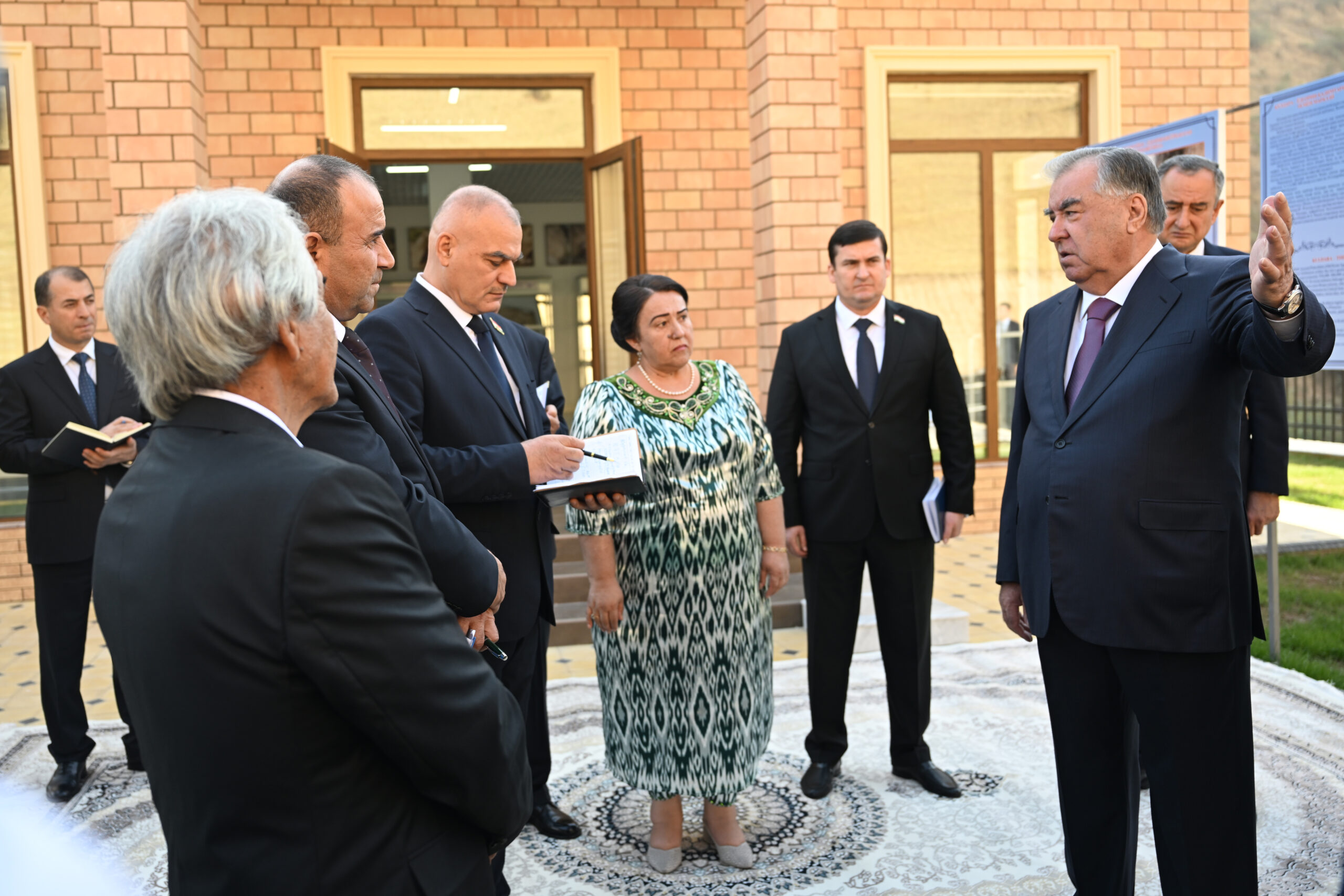 Сафари кории Президенти Ҷумҳурии Тоҷикистон, Пешвои миллат муҳтарам Эмомалӣ Раҳмон ба ноҳияҳои Ховалинг ва Балҷувони вилояти Хатлон  