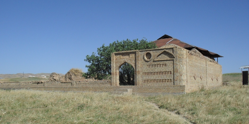 ЁДГОРИИ ТАЪРИХИЮ МЕЪМОРИИ ХОҶА НАҚШРОН