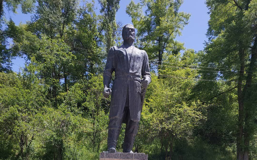 ҶУСТУҶӮИ АДАБИЁТҲО ҶИҲАТИ ТАҲИЯИ «ХАРИТАИ ХАТСАӢРИ ШӮРИШИ ВОСЕЪ»