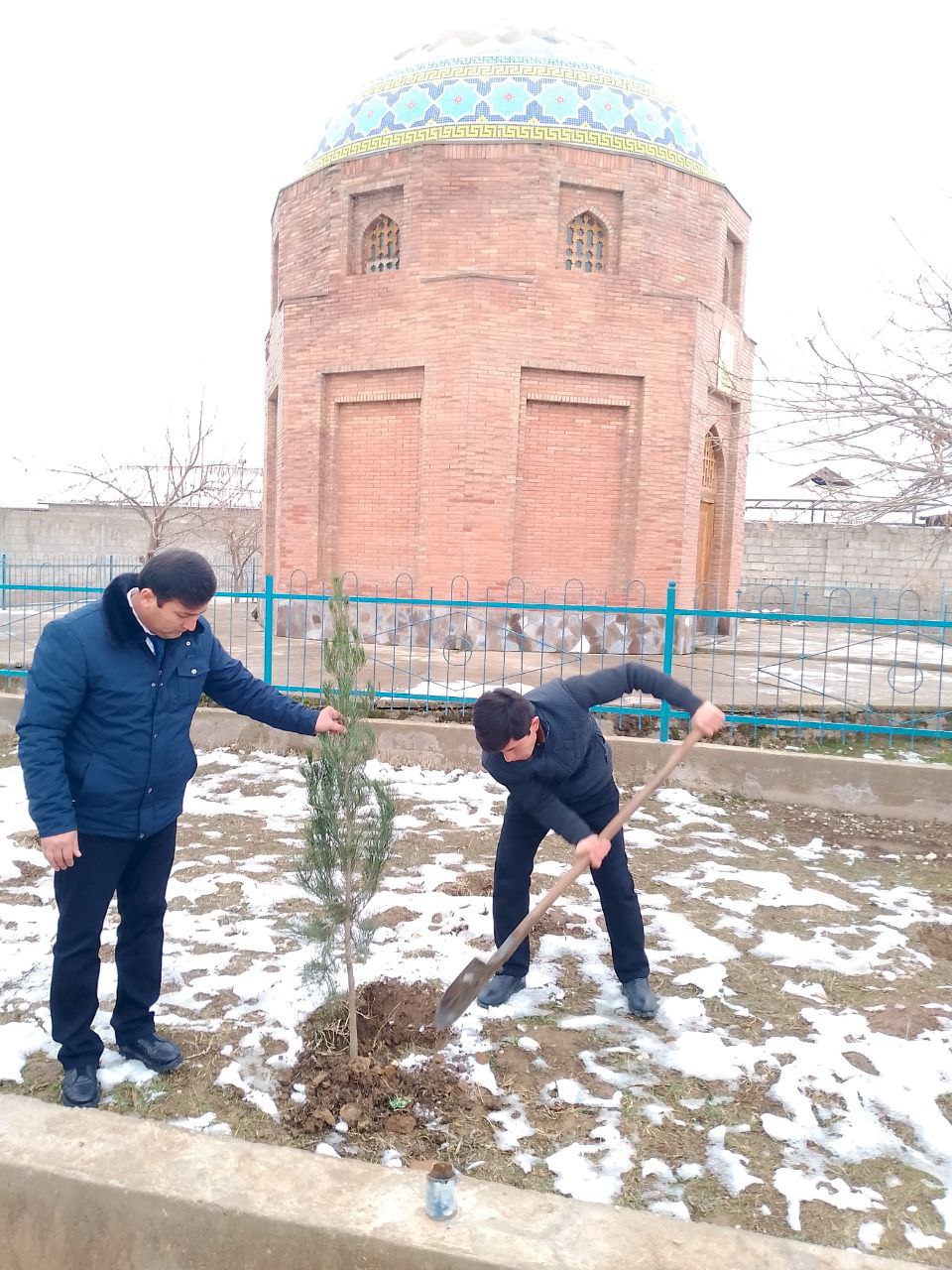 МАЪРАКАИ НИҲОЛШИНОНӢ ДАР ҲУДУДИ ЁДГОРИҲОИ ТАЪРИХИВУ ФАРҲАНГИИ НОҲИЯИ ДАНҒАРА