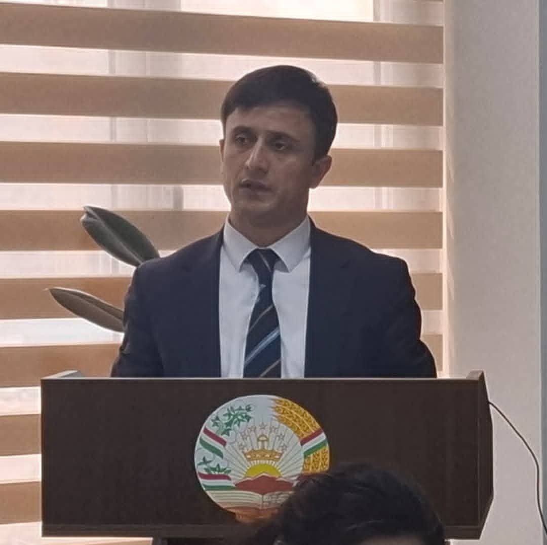 Суханронии мудири кафедраи таърихи дунёи қадим, асрҳои миёна ва бостоншиносии Донишгоҳи миллии Тоҷикистон, номзади илмҳои таърих, дотсент Шоинбеков Ф. дар мавзуи “Рамзи мусаввараҳо дар гаҷкории Ҳулбук”.