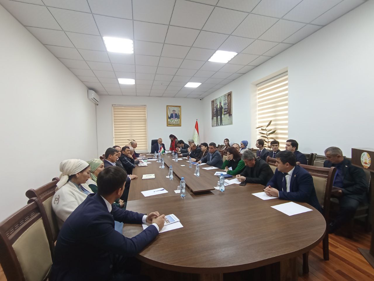 Сухани ифтитоҳии директори Агентии ҳифзи мероси таърихию фарҳангии назди Ҳукумати Ҷумҳурии Тоҷикистон, номзади илмҳои таърих Хоҷазода Шералӣ дар мизи мудаввар бахшида ба 35-солагии Истиқлоли давлатии Ҷумҳурии Тоҷикистон зери унвони  “Хутали қадим-пойгоҳи зуҳури забони тоҷикӣ – форсӣ ва тамаддуни бостонии минтақаи Осиёи Миёна”