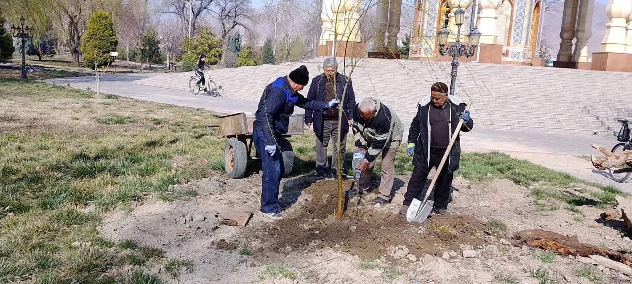 МАЪРАКАИ НИҲОЛШИНОНӢ ДАР ЁДГОРИҲОИ ТАЪРИХИИ ШАҲРИ ХУҶАНД