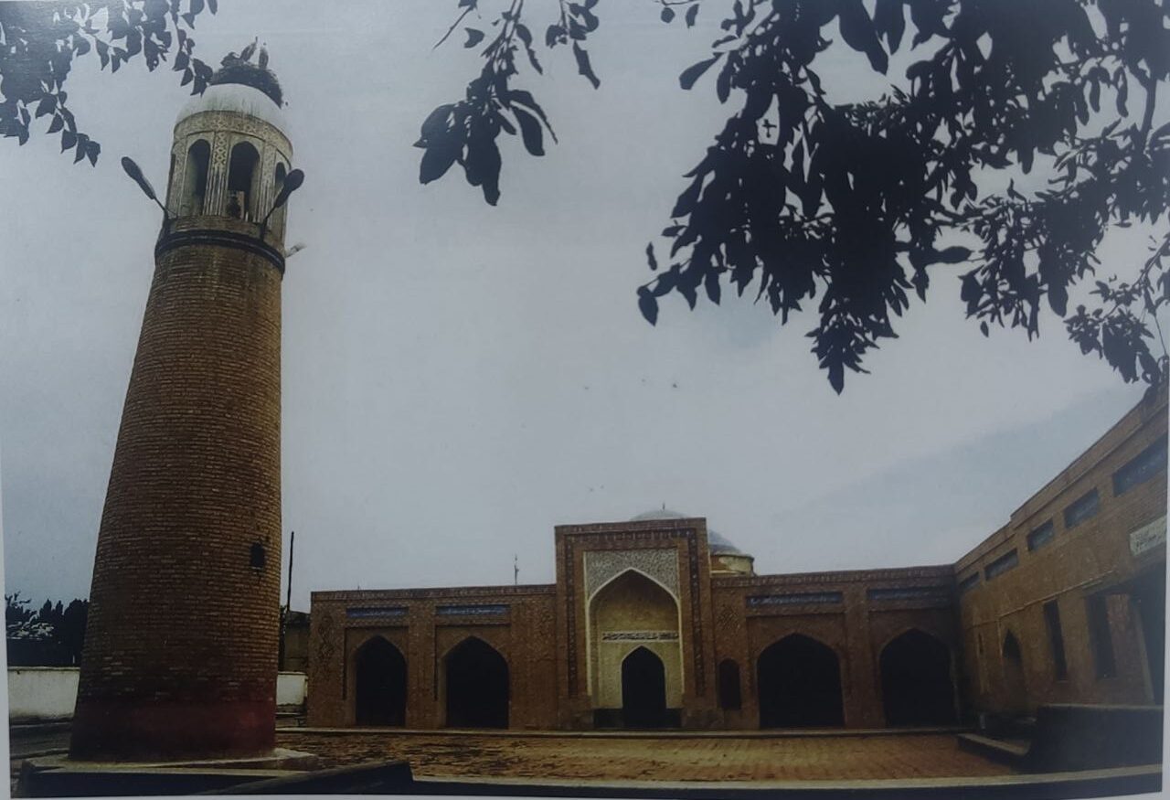 МАДРАСАИ АБДУЛЛОХОН