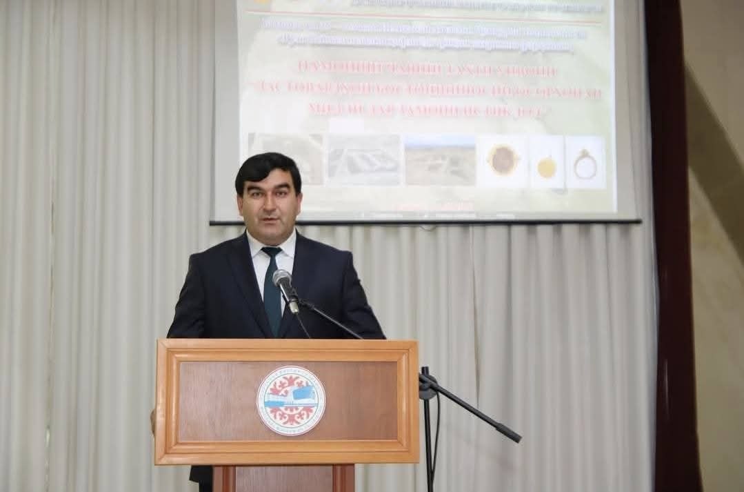 ИФТИТОҲИ НАМОИШИ ҶАШНИИ “ДАСТОВАРДҲОИ БОСТОНШИНОСИИ ОСОРХОНАИ МИЛЛӢ ДАР ЗАМОНИ ИСТИҚЛОЛ”